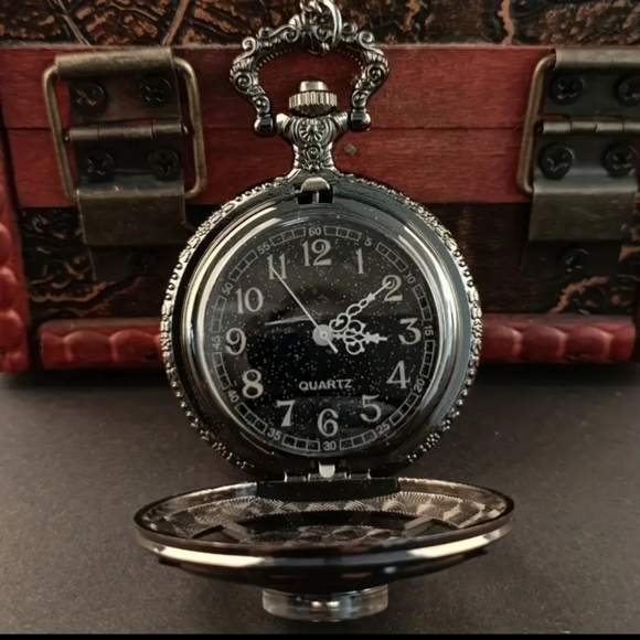 New nautical men's pocket watch with built in compass - Picture 5 of 5